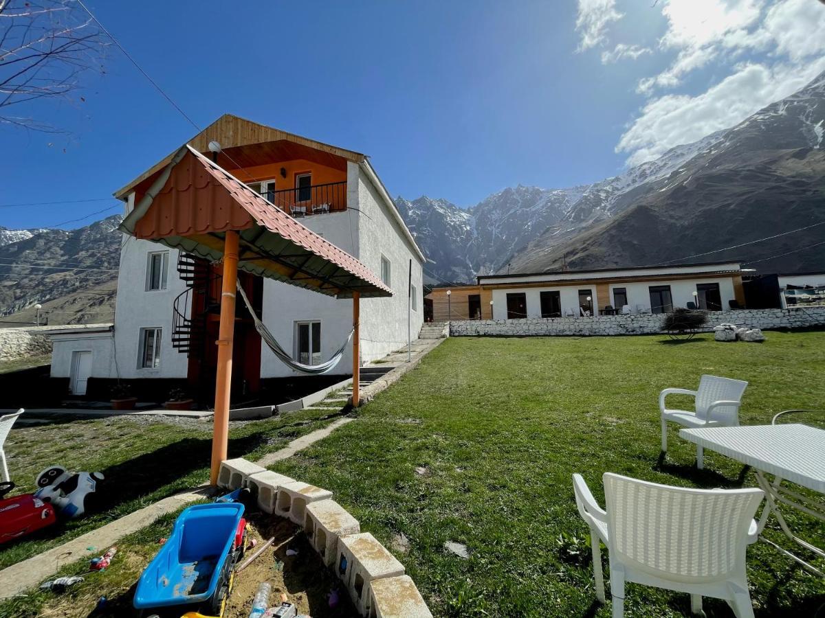 Hotel Noa Kazbegi Exterior photo