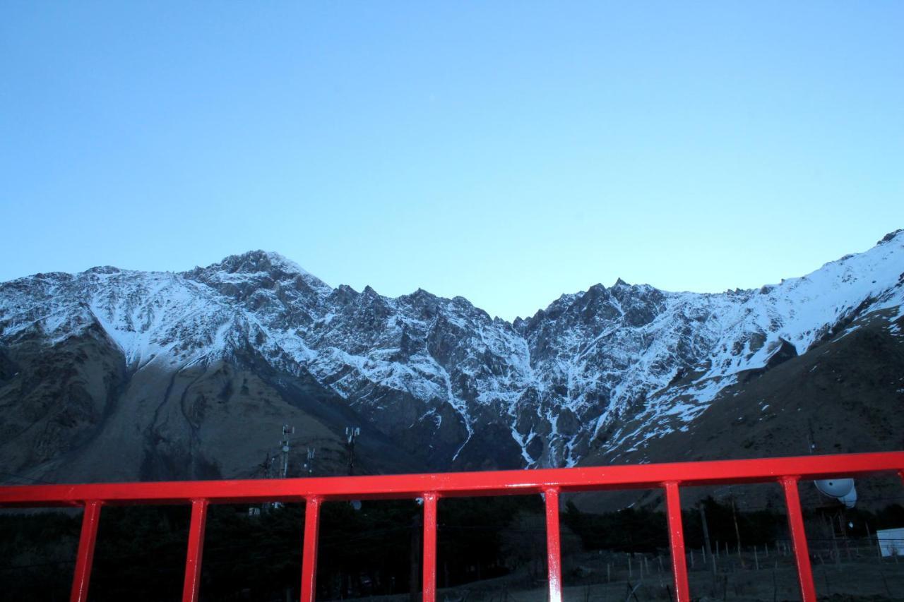 Hotel Noa Kazbegi Exterior photo